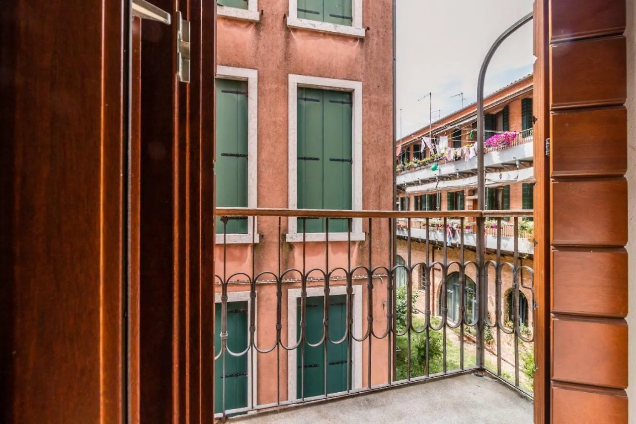 Apartment The Venetian Canal View